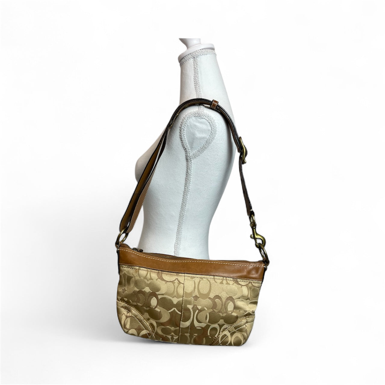 Y2K Coach Signature Jacquard Tan Shoulder Bag (E0973–F10379