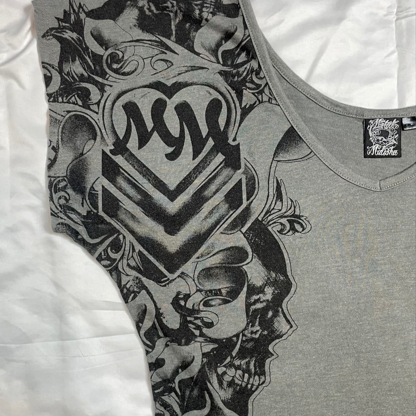 Y2K Metal Mulisha Skull & Rose Batwing Graphic Tee | UK 10-12