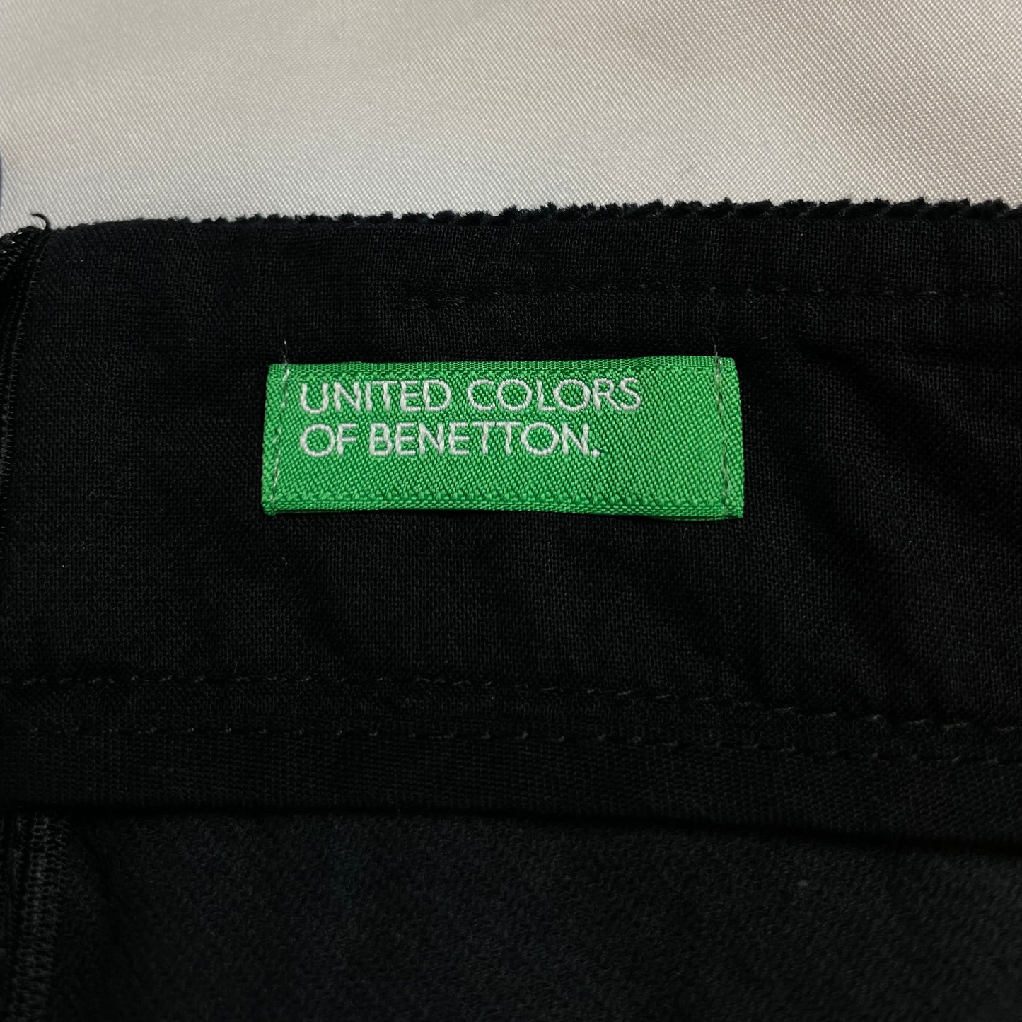 United Colors of Benetton Black Corduroy Mini Skirt | W31 UK 10-12