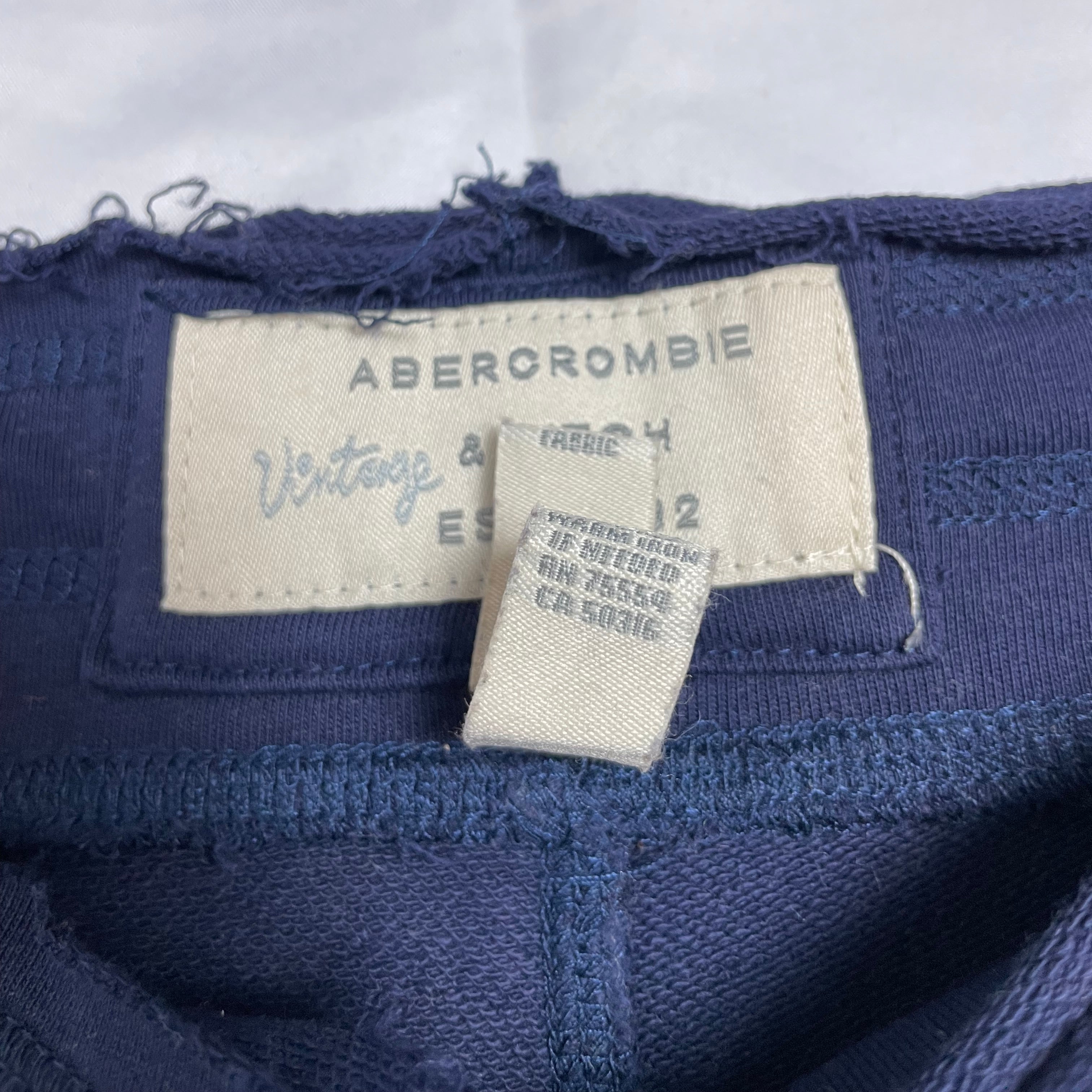 Y2K Abercrombie & Fitch Vintage Navy Cropped Sweatpants | UK 8