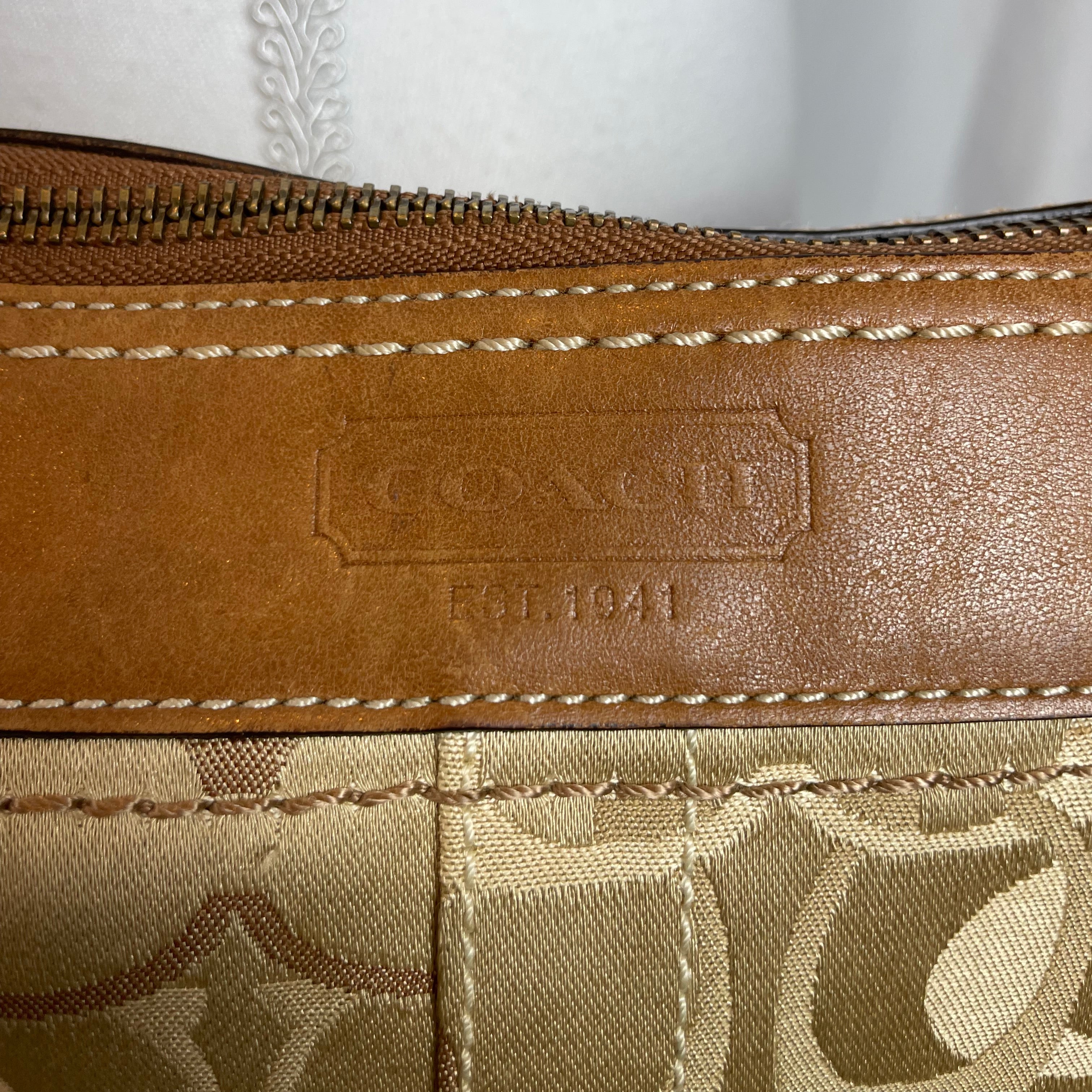 Y2K Coach Signature Jacquard Tan Shoulder Bag (E0973–F10379)