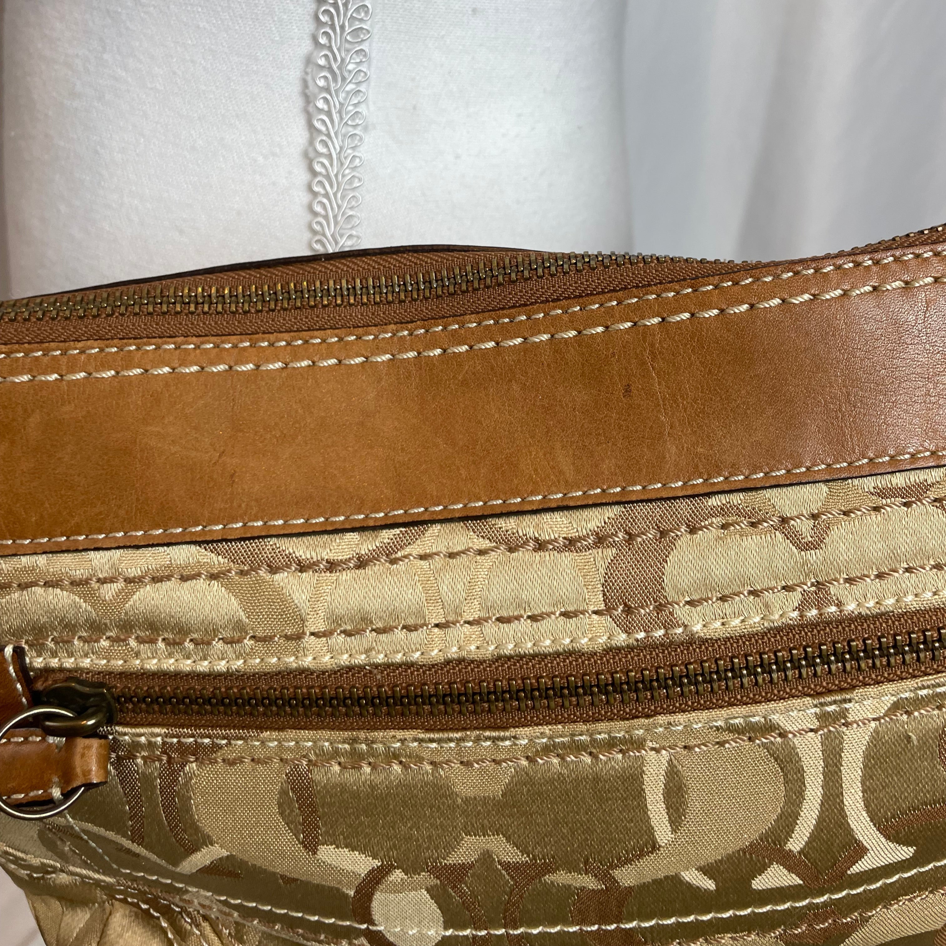 Y2K Coach Signature Jacquard Tan Shoulder Bag (E0973–F10379