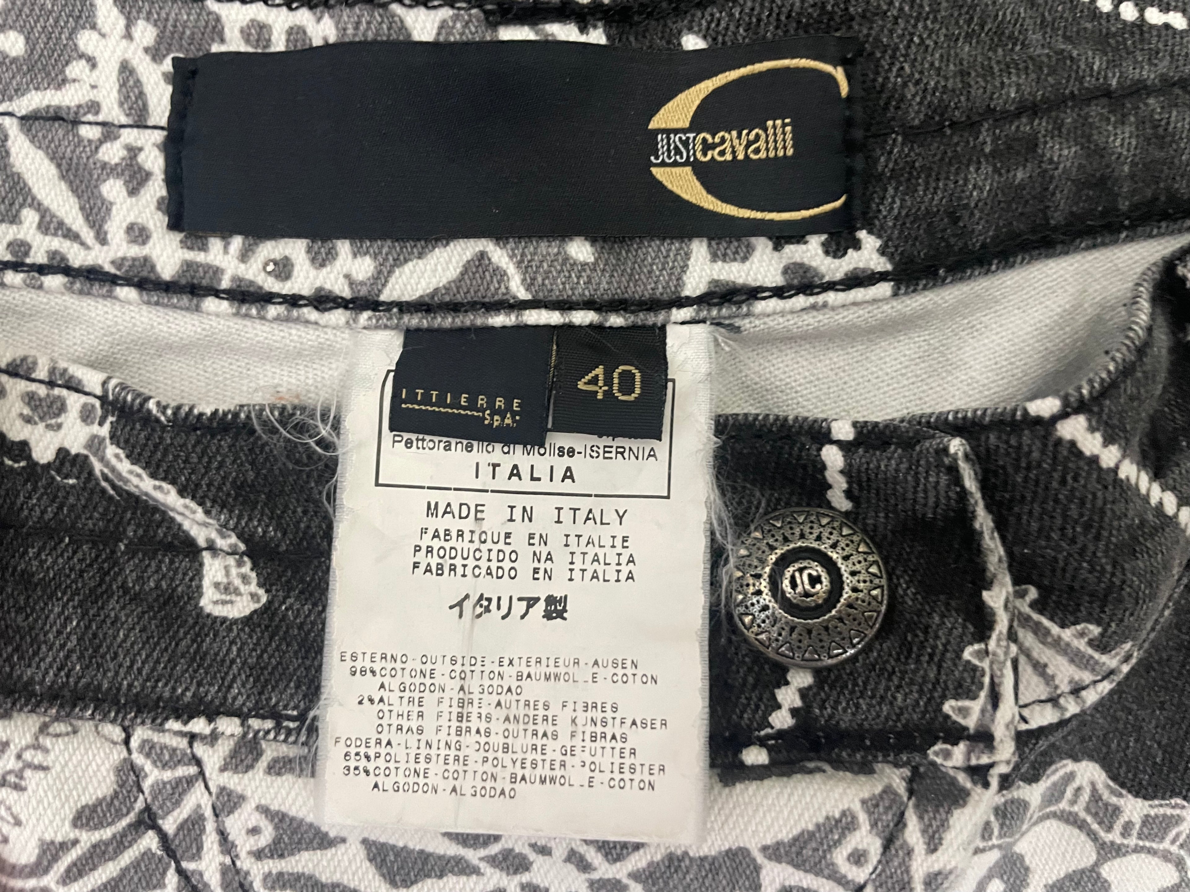 Y2K Just Cavalli Printed Capri Pants – ITTIERE Era (Made in Italy)