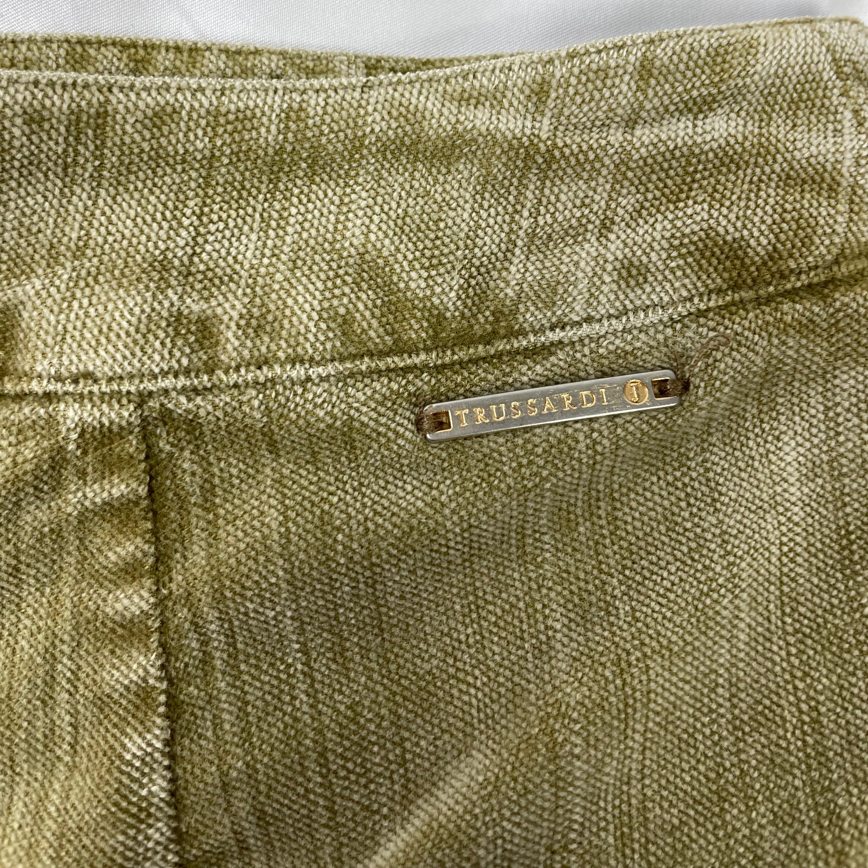 Trussardi Jeans Vintage Sage Green Cord Skirt – Mid-Length Y2K Chic