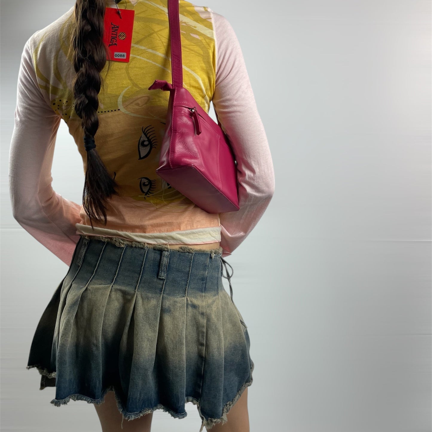 Graphic Girl in Denim - Antiga Outfit Box #4