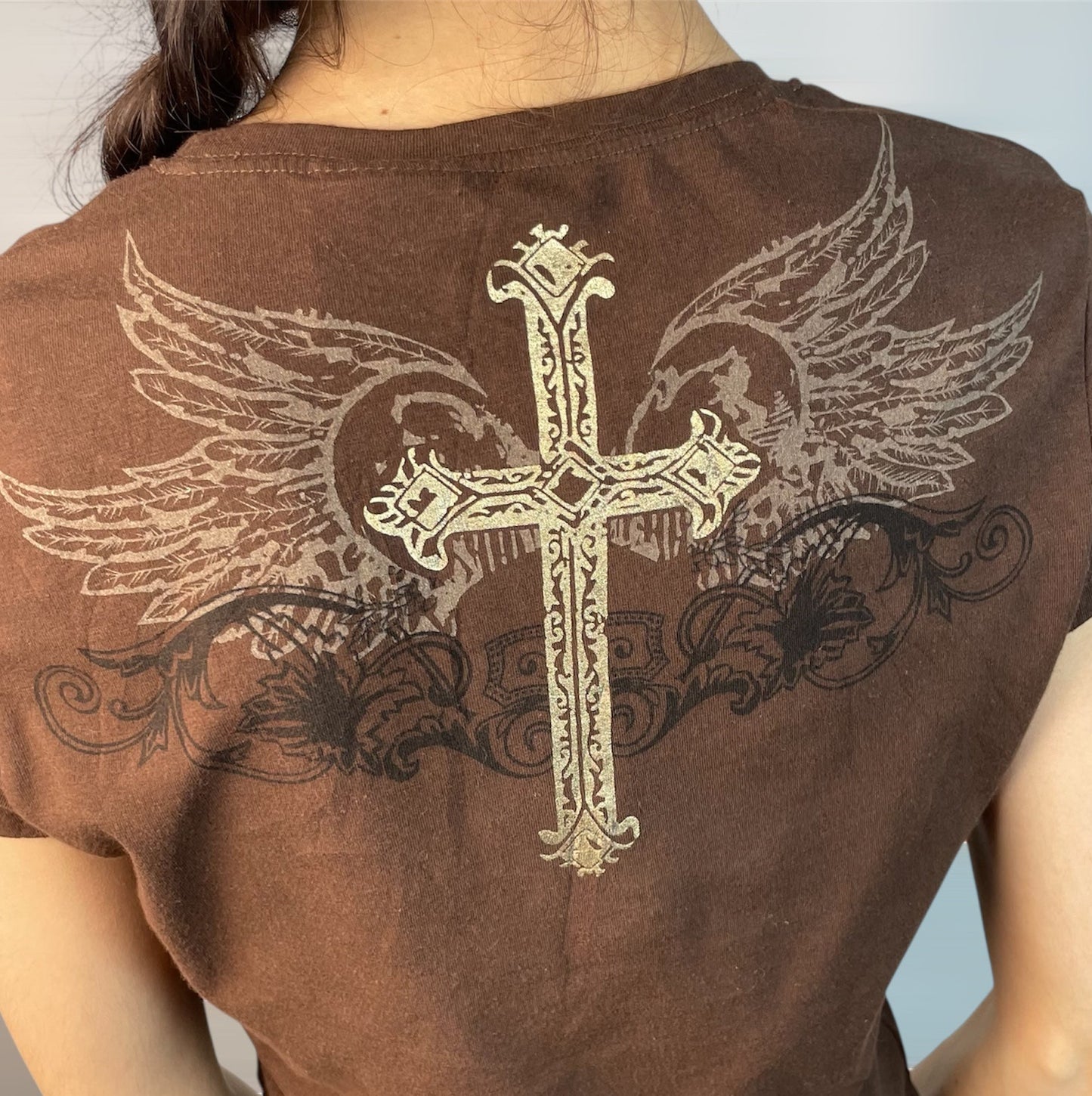 Vintage Y2K Old Skool Winged Cross Graphic Tee | Best Fit UK 10